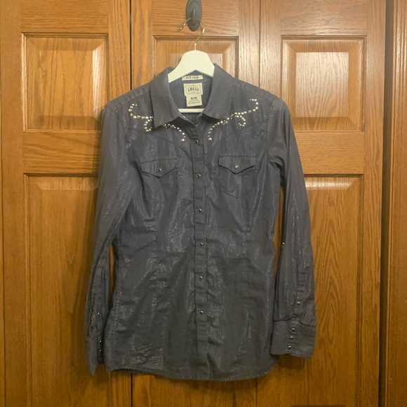 Woman’s fitted ARIAT long sleeve detailed snap up shirt - Picture 1 of 6